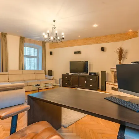 Premium Postavarului Апартаменты Брашов